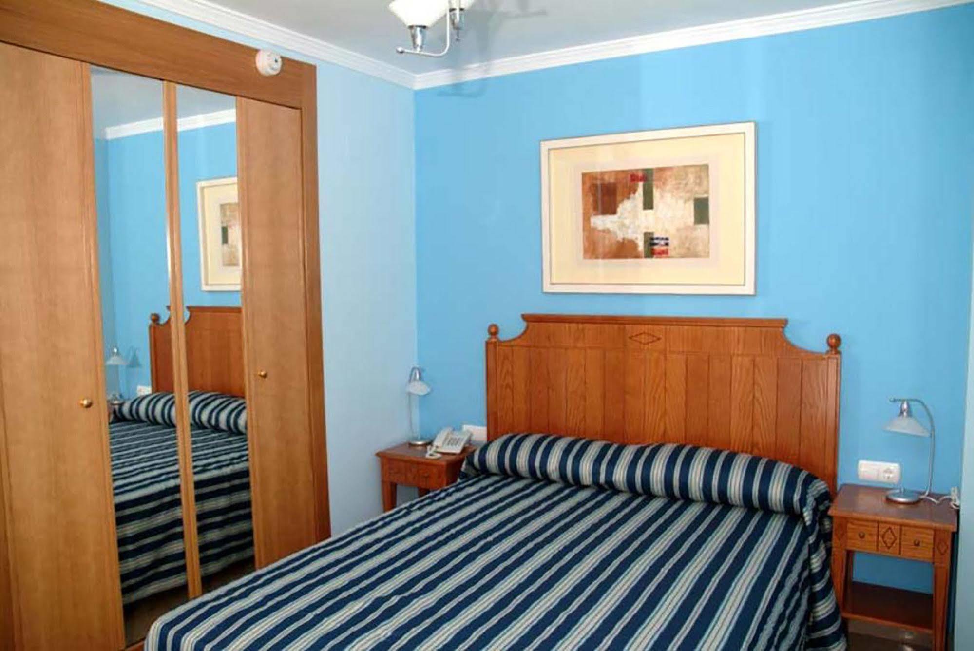 Victoria Beach Apartments Calp Extérieur photo